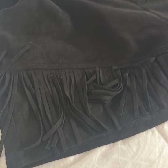 Black Fringe Shorts Sterling Kreek size large - Picture 2 of 11